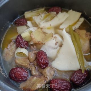 椰子公鸡汤的做法步调：8