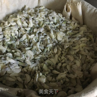 粉蒸槐花麦饭的做法步调：4