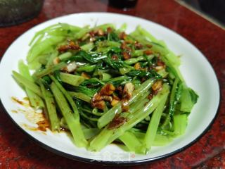 利剑灼通菜的做法步调：10