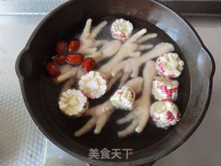 秋日温汤，白枣玉米凤爪汤，喷鼻含混了！的做法步调：5