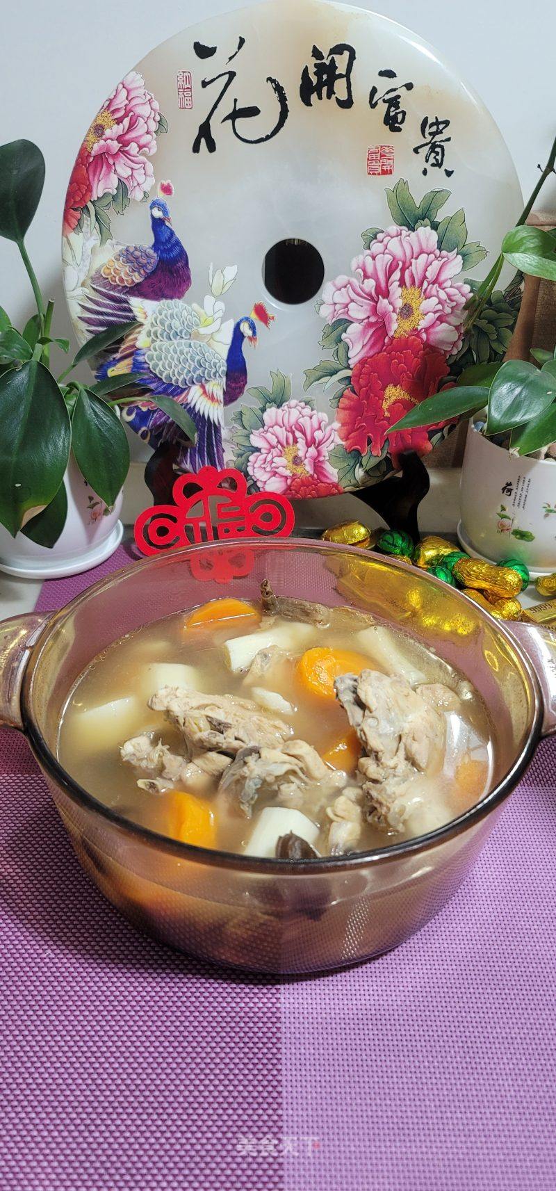 鹿茸菇山药鸡架汤的做法
