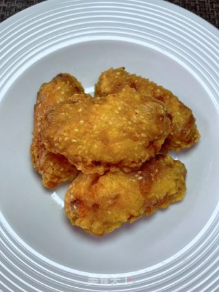 喷鼻坚芝麻炸鸡翅的做法步调：15