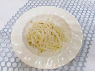 加脂快脚家常菜/芽菜乌鱼片的做法步调：5