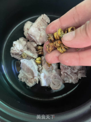 橄榄霍斛煲龙骨的做法步调：6