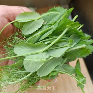 豌豆尖鸡汤里的做法步调：2