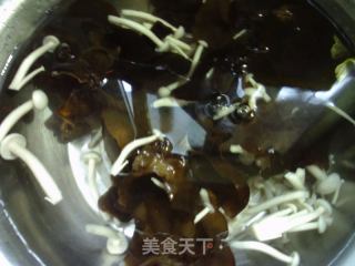 菌菇拌小素鸡的做法步调：4