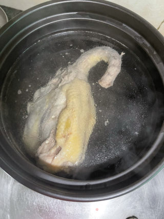 山药鸡汤的做法步调：4