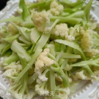 金华水腿炒花菜的做法步调：2