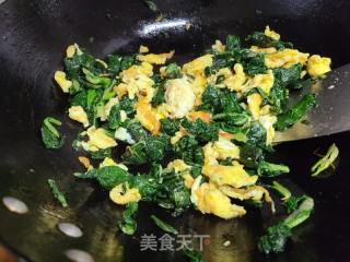 莙荙菜叶炒鸡蛋的做法步调：3