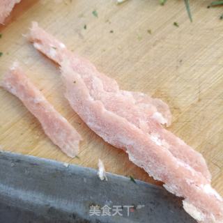 鸡蛋粗肉炒薤利剑的做法步调：4