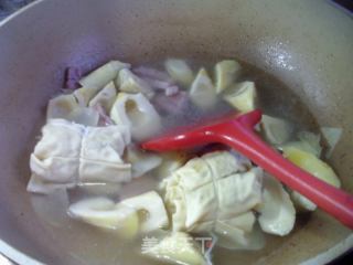 咸肉秋笋肉里结汤的做法步调：11