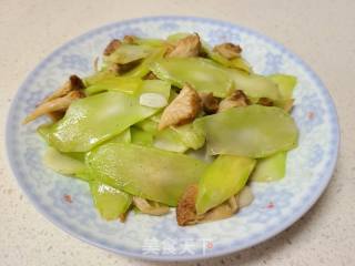 猴头菇炒莴笋片的做法步调：6