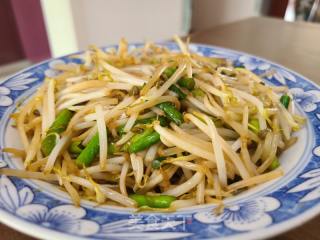 绿芽菜炒蒜苔的做法步调：5