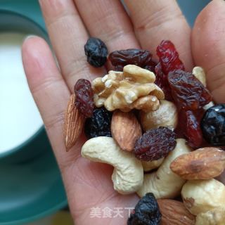 樱桃蓝莓酸奶碗的做法步调：3