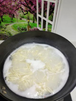 卤牛肉鸡蛋里的做法步调：2