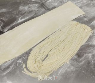 现压早饭鸡蛋里的做法步调：6