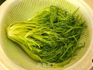苦菊拌馓子的做法步调：1