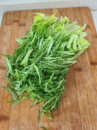 苦菊拌馓子的做法步调：2