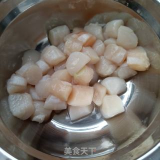 青茭瓜炒陈贝的做法步调：1