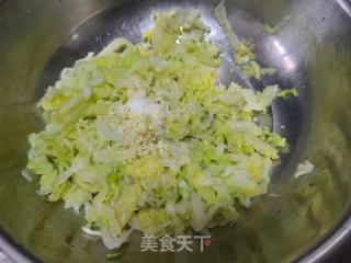 馓子鸡蛋拌包菜的做法步调：6