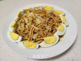 馓子鸡蛋拌包菜的做法步调：13