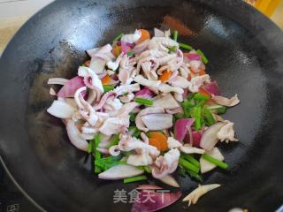 洋葱芹菜炒辣枪的做法步调：7