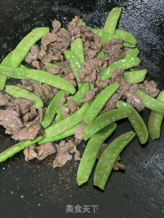 牛肉炒荷兰豆的做法步调：9