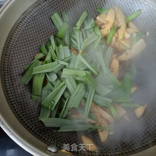 青蒜炒雷笋的做法步调：14