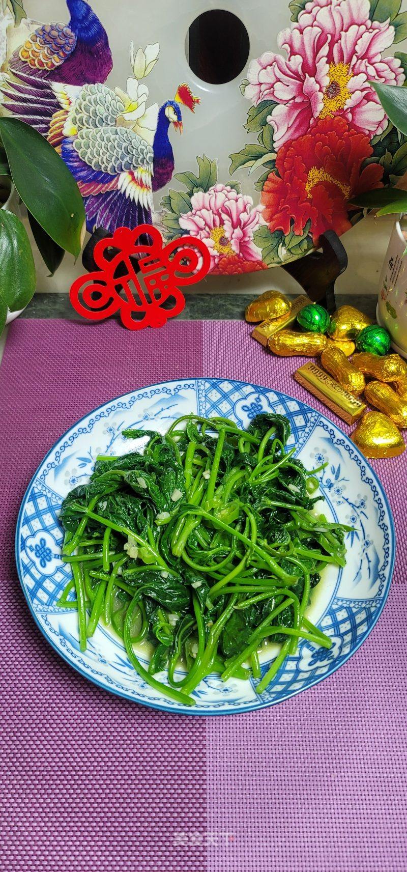 青椒腐乳炒甘薯叶的做法