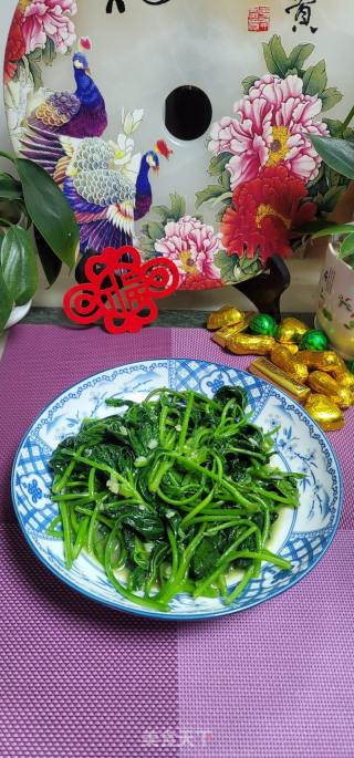 青椒腐乳炒甘薯叶的做法步调：12