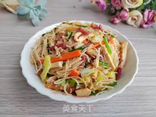 包菜牛肉炒米粉的做法步调：10
