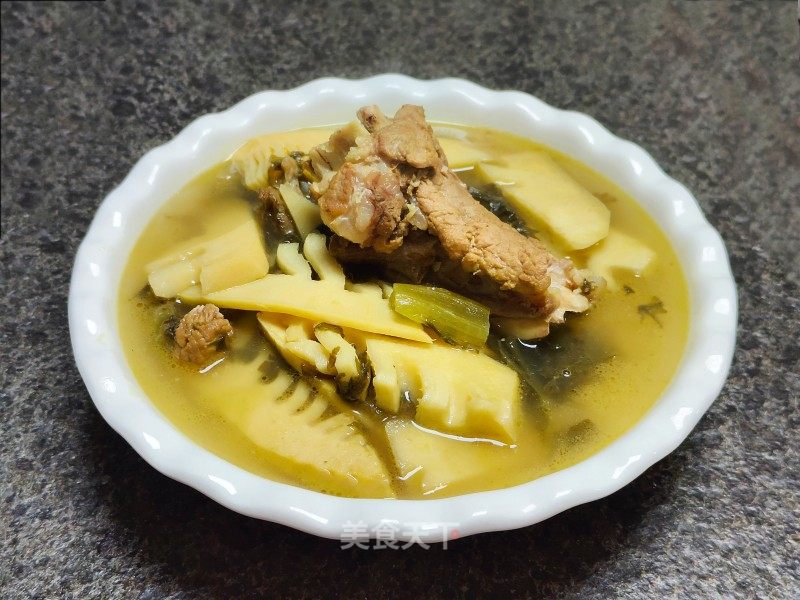秋笋酸菜筒骨汤的做法