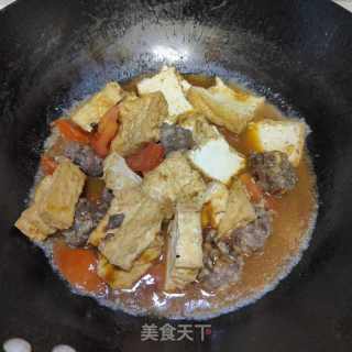 牛肉丸子烧油豆腐的做法步调：10