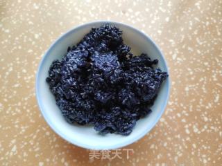 黑饭鸡蛋卷的做法步调：2