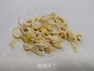 秋笋蒜苔炒牛肉的做法步调：2