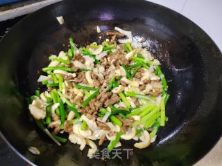 秋笋蒜苔炒牛肉的做法步调：7