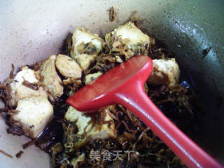笋干菜烧豆腐的做法步调：12