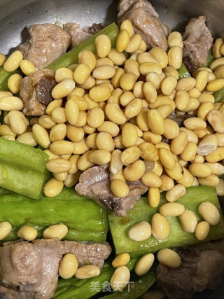 苦瓜黄豆排骨煲的做法步调：11