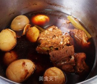 炖猪脊骨的做法步调：6