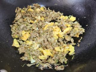 鸡蛋炒蒸槐花的做法步调：3