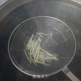 鸽胸肉拌青茭瓜的做法步调：8