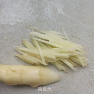 鸽胸肉拌青茭瓜的做法步调：3