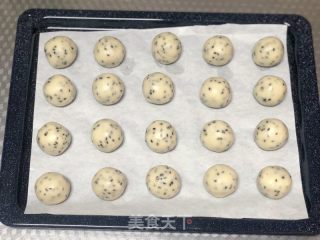 肉紧夹心麻薯球的做法步调：4