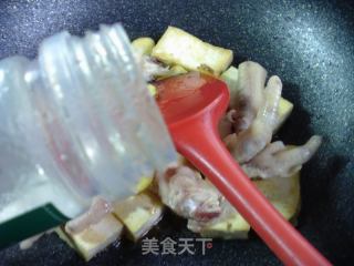 鸡爪鲍鱼烧豆腐的做法步调：6