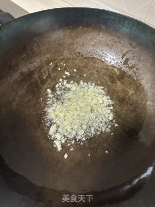 蒜蓉艾草的做法步调：5