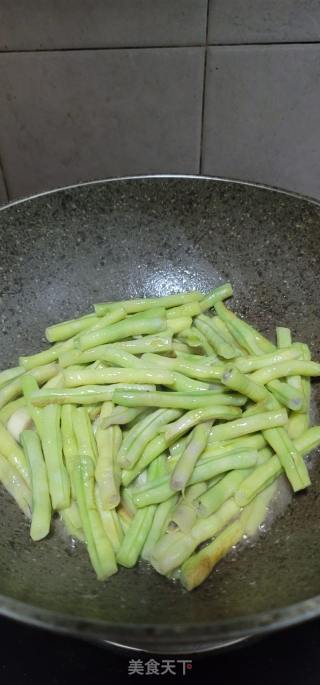 素烧利剑豆角的做法步调：10