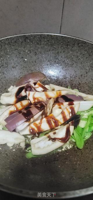 青椒炒茄子的做法步调：8