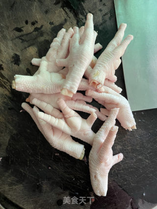 牛腩鸡足煲的做法步调：3