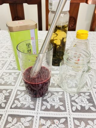 杨梅季 | 我们要喝杨梅冰柠茶的做法步调：2