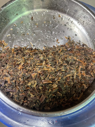 梅菜锅盔的做法步调：1